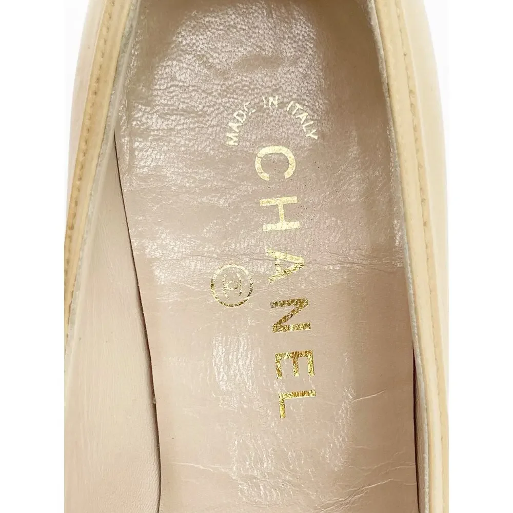 Chanel Vintage Retro Beige Leather Bow CC Logo Pointed Toe Heels Pumps EU 39